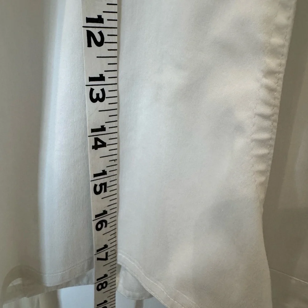 Crazy Larry Vintage Tie-Front Blouse.
Perfect for spring! - Picture 9 of 9